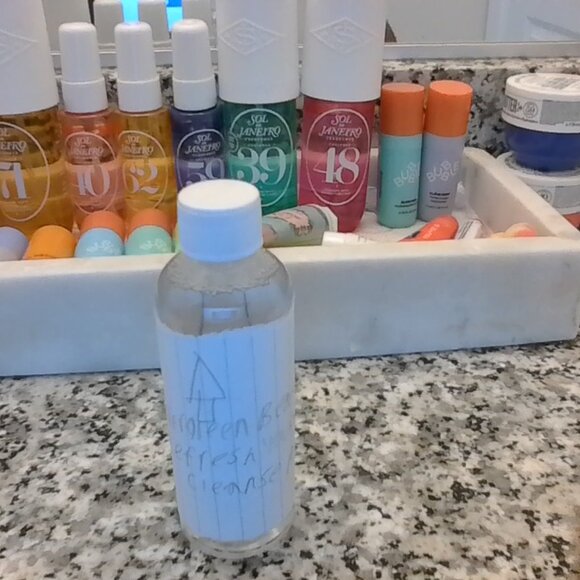 Evergreen Beauty Refresh Yourself Cleanser - Picture 1 of 1